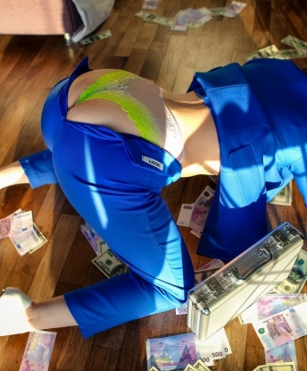 София, 32 года